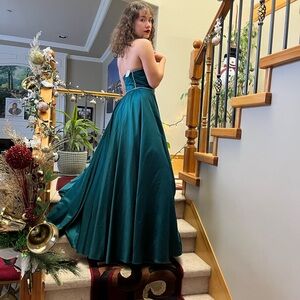 Elegant Teal Strapless Gown